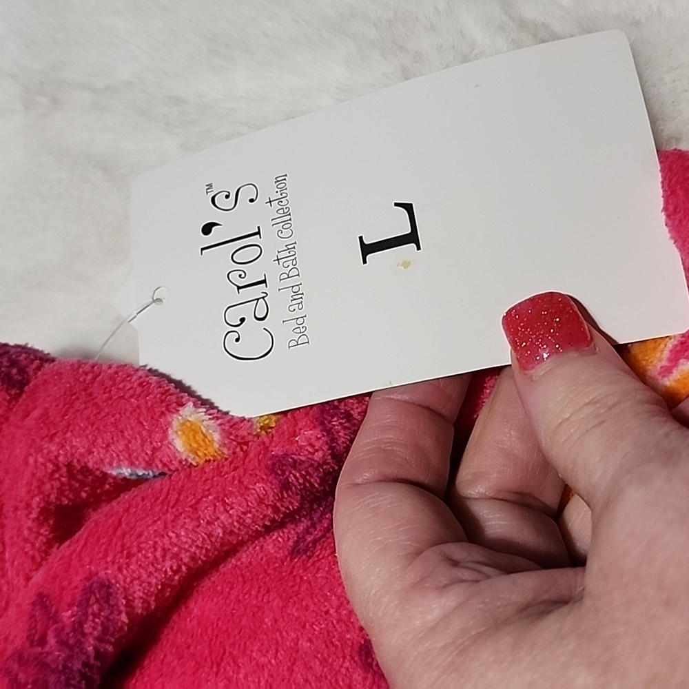 BED & BATH 🛁 COLLECTION CAROL'S.  BATH ROBE. - Picture 3 of 9